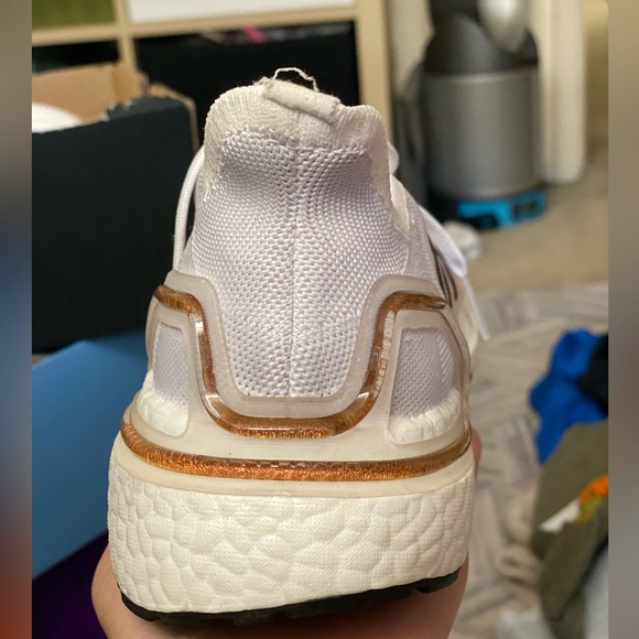 NWT Adidas Ultraboost - Picture 4 of 5